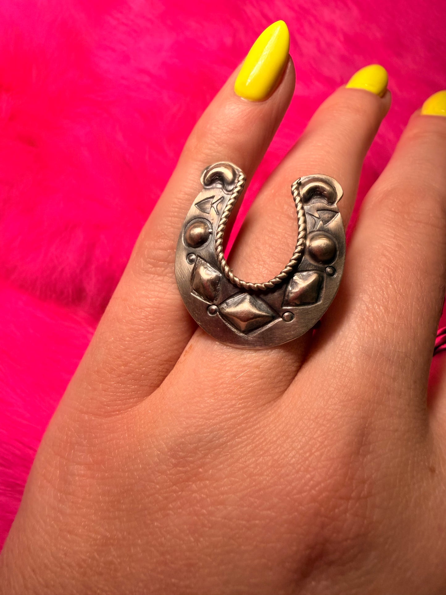 Adjustable Horse Shoe Ring