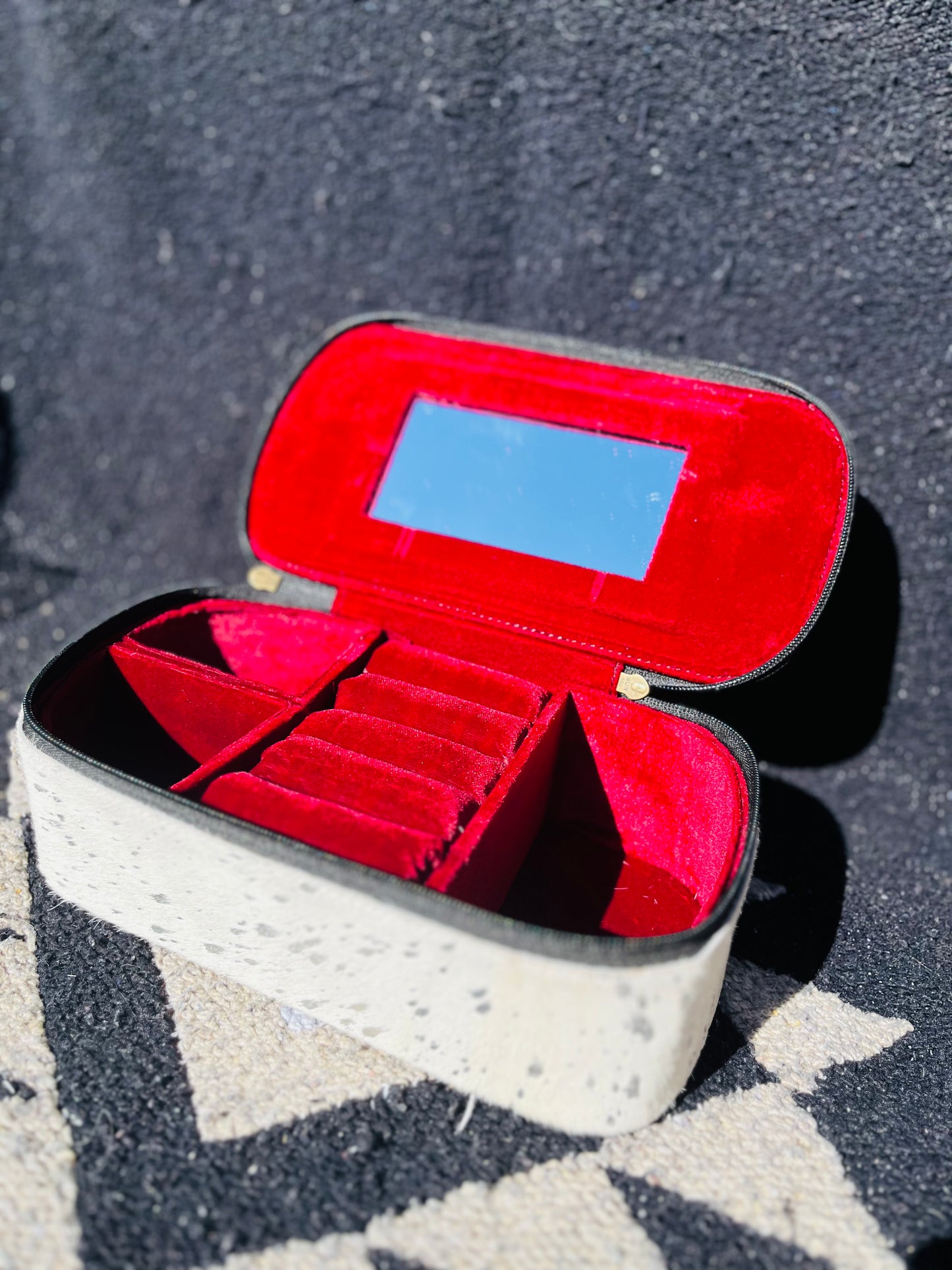 Jewelry case