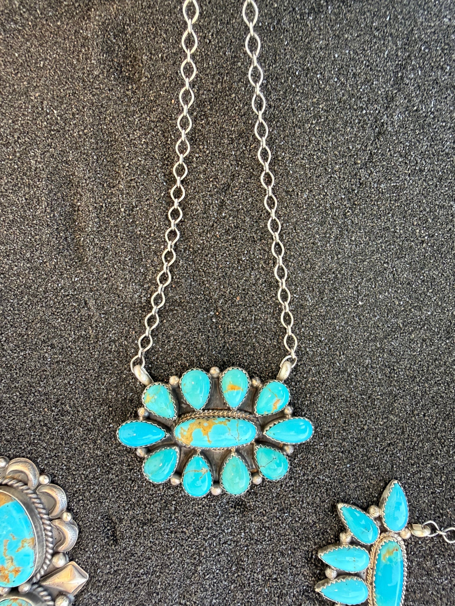 Cluster bar Necklace