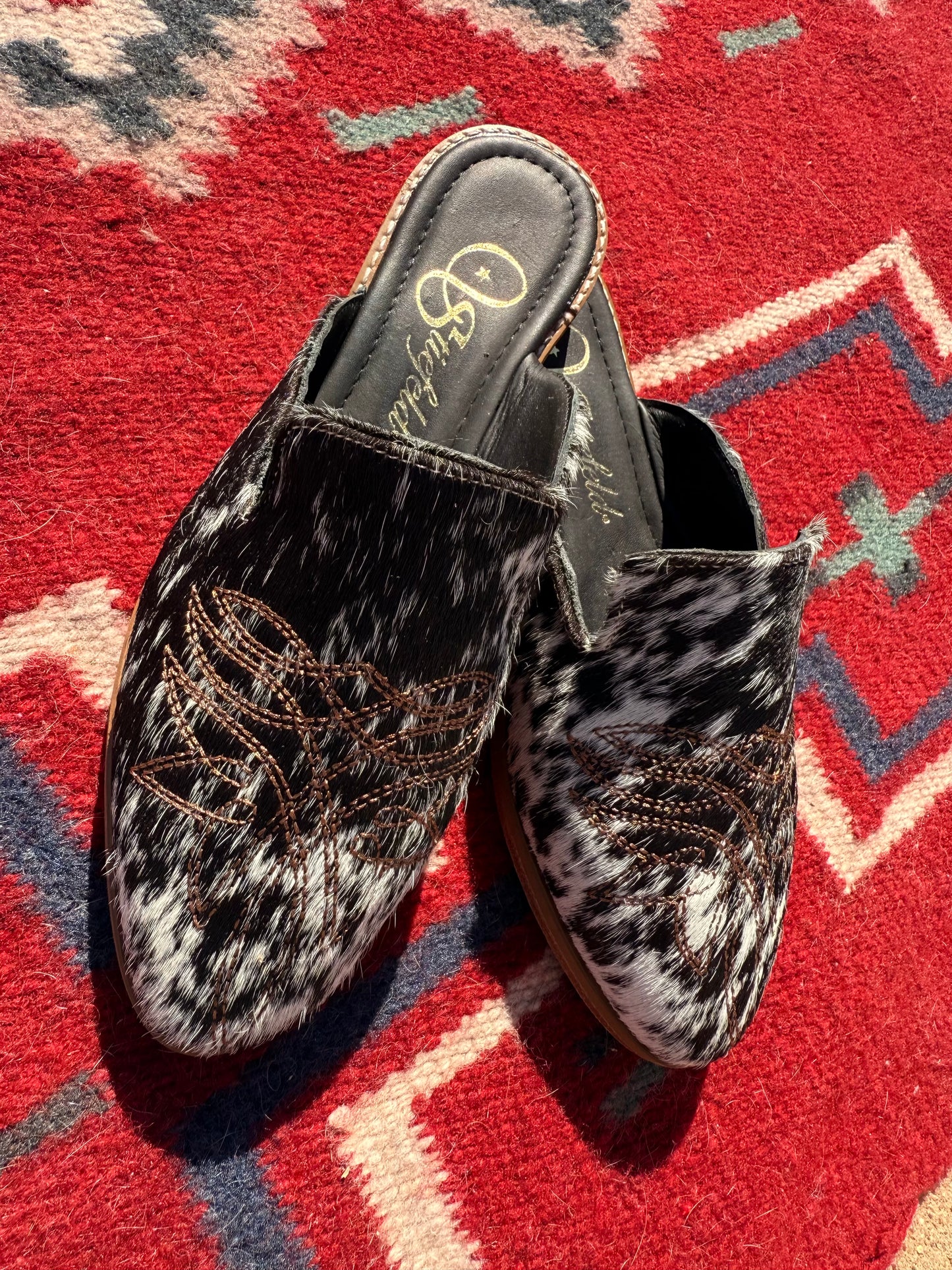Size 7 Cowhide Mule