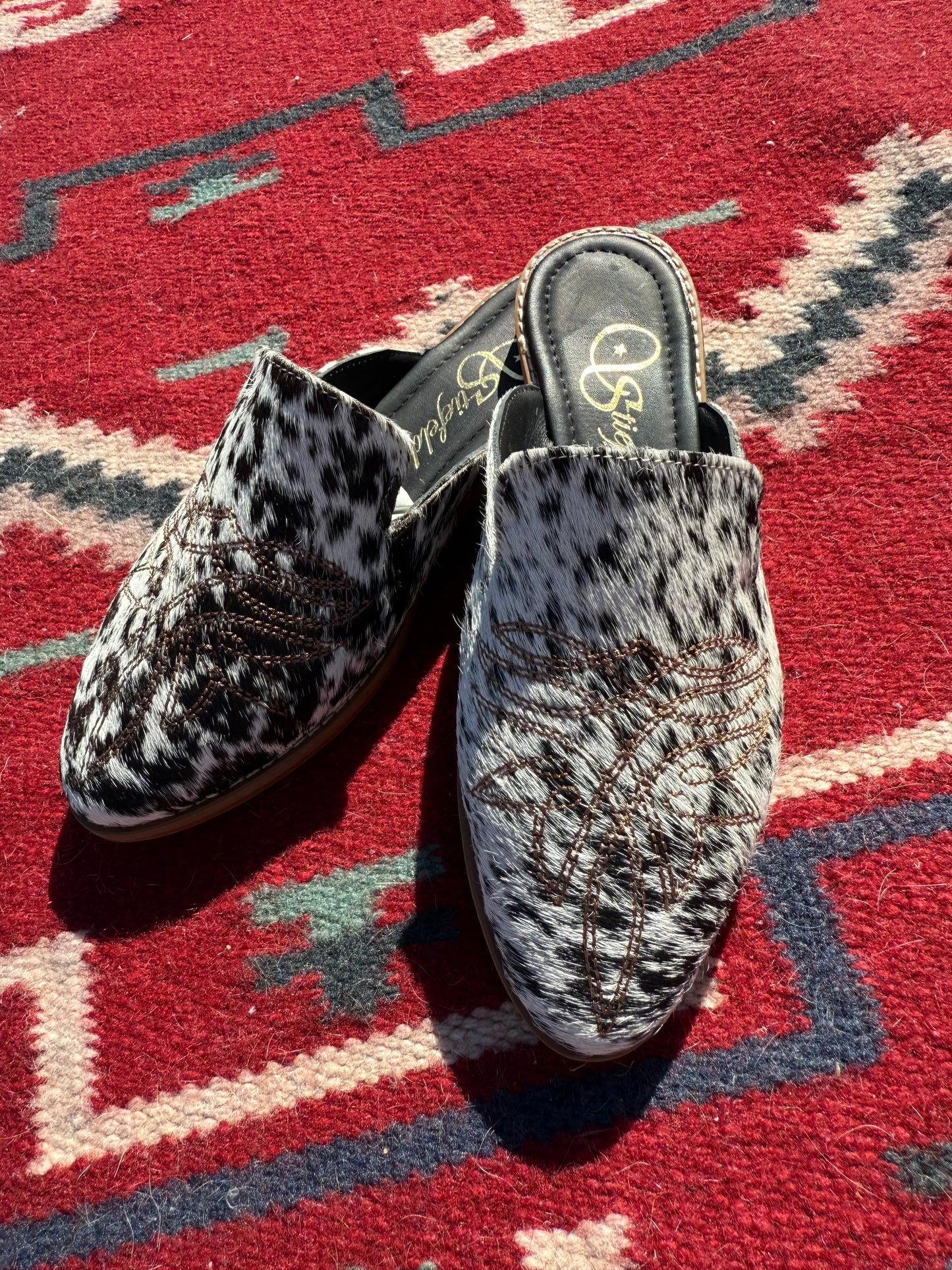 Size 7 Cowhide mule
