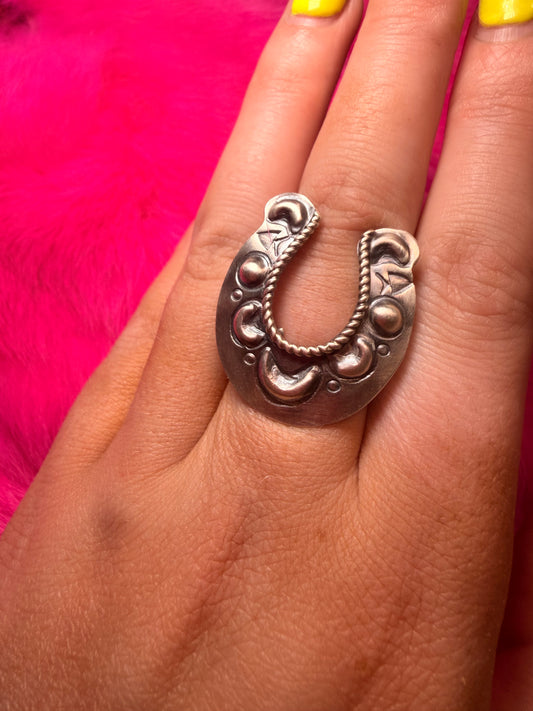 Adjustable Horse Shoe Ring