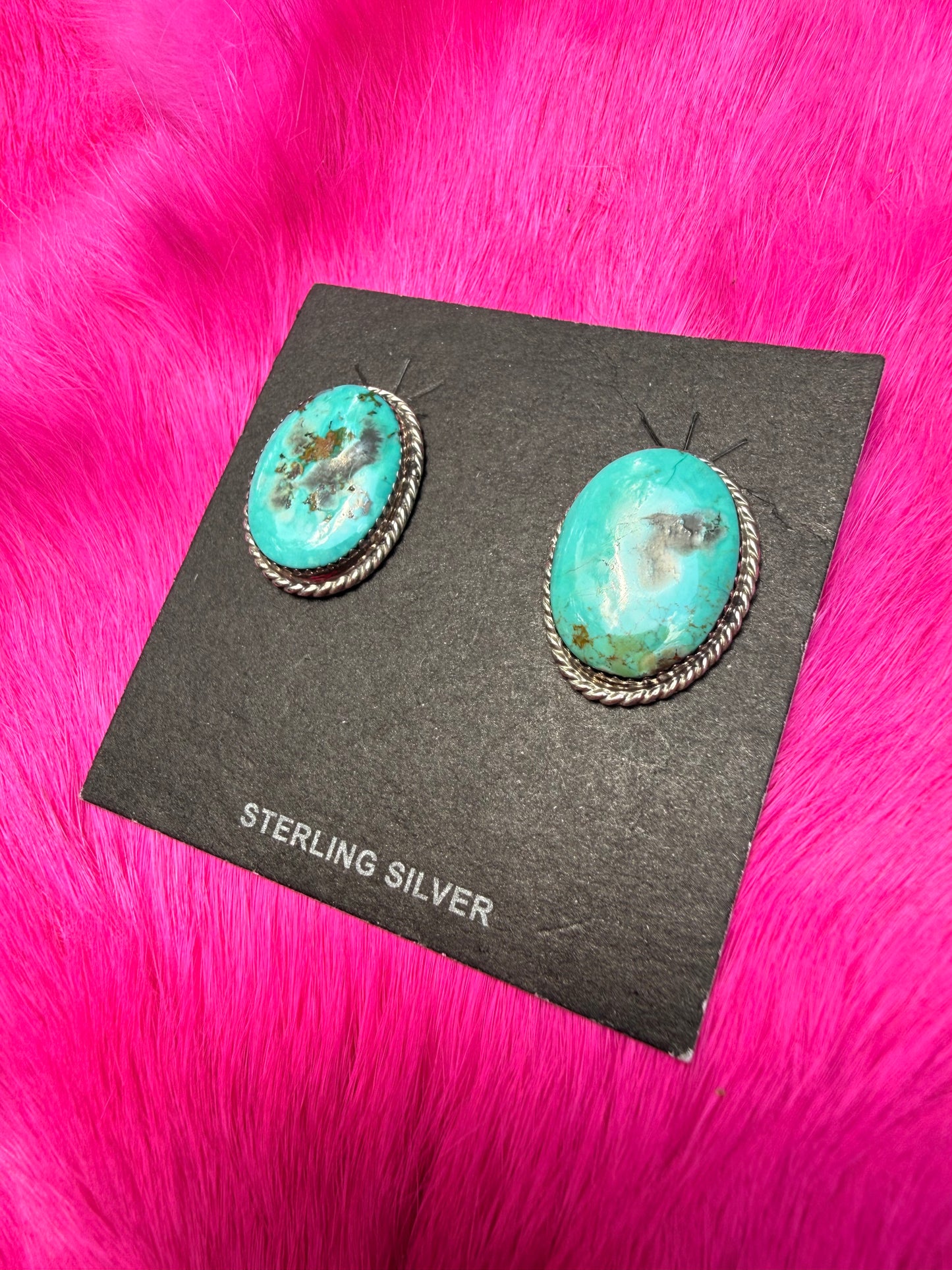 Kingmen stud earrings