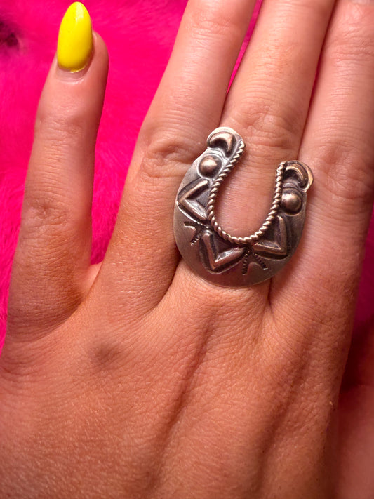 Adjustable Horse Shoe Ring
