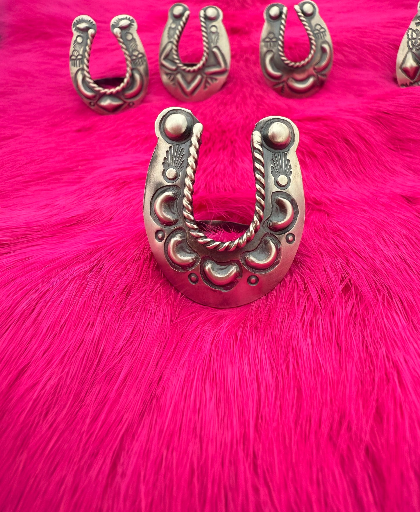 Adjustable Horse Shoe Ring