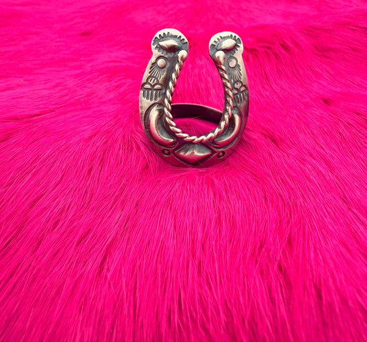 Adjustable Horse Shoe Ring