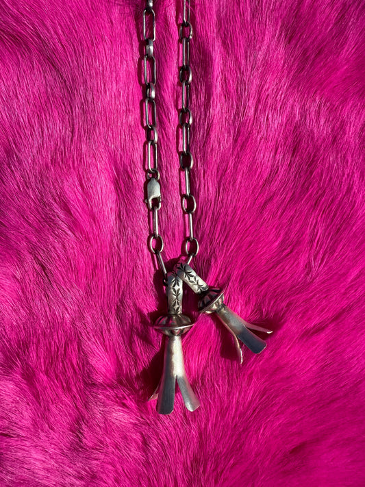 Auggie necklace