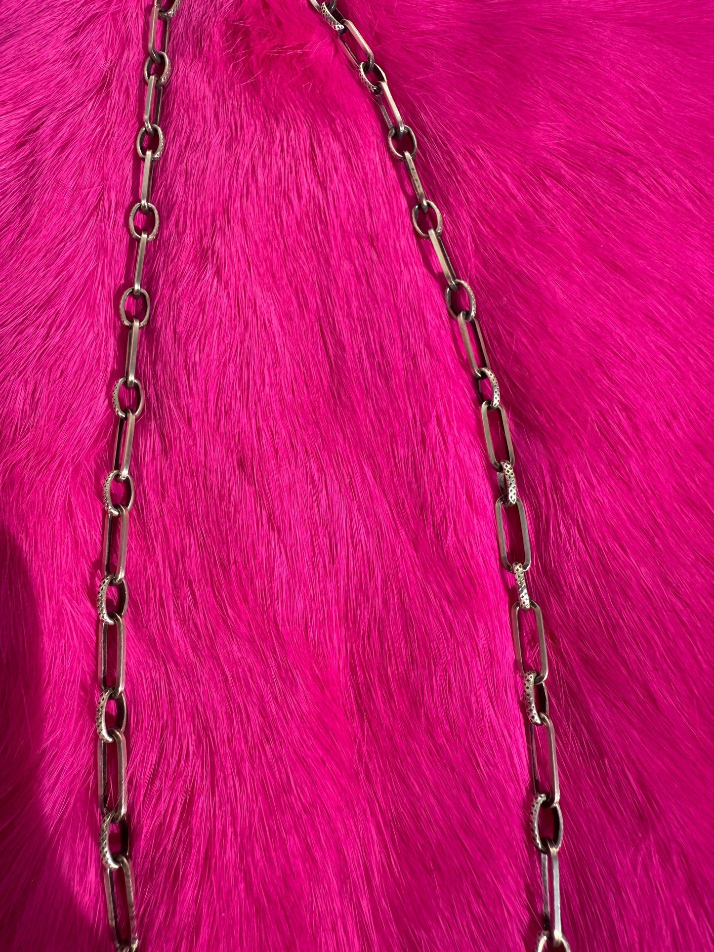 Kingmen bar Necklace